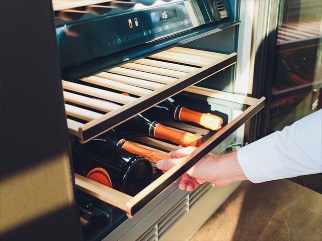 Proper Viking Wine Cooler Placement for a Toast-Worthy Christmas and New Year Celebration