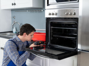Should You Deep-Clean Oven Interiors? A Guide to a Fresh Culinary Canvas Post-Holiday Roasting